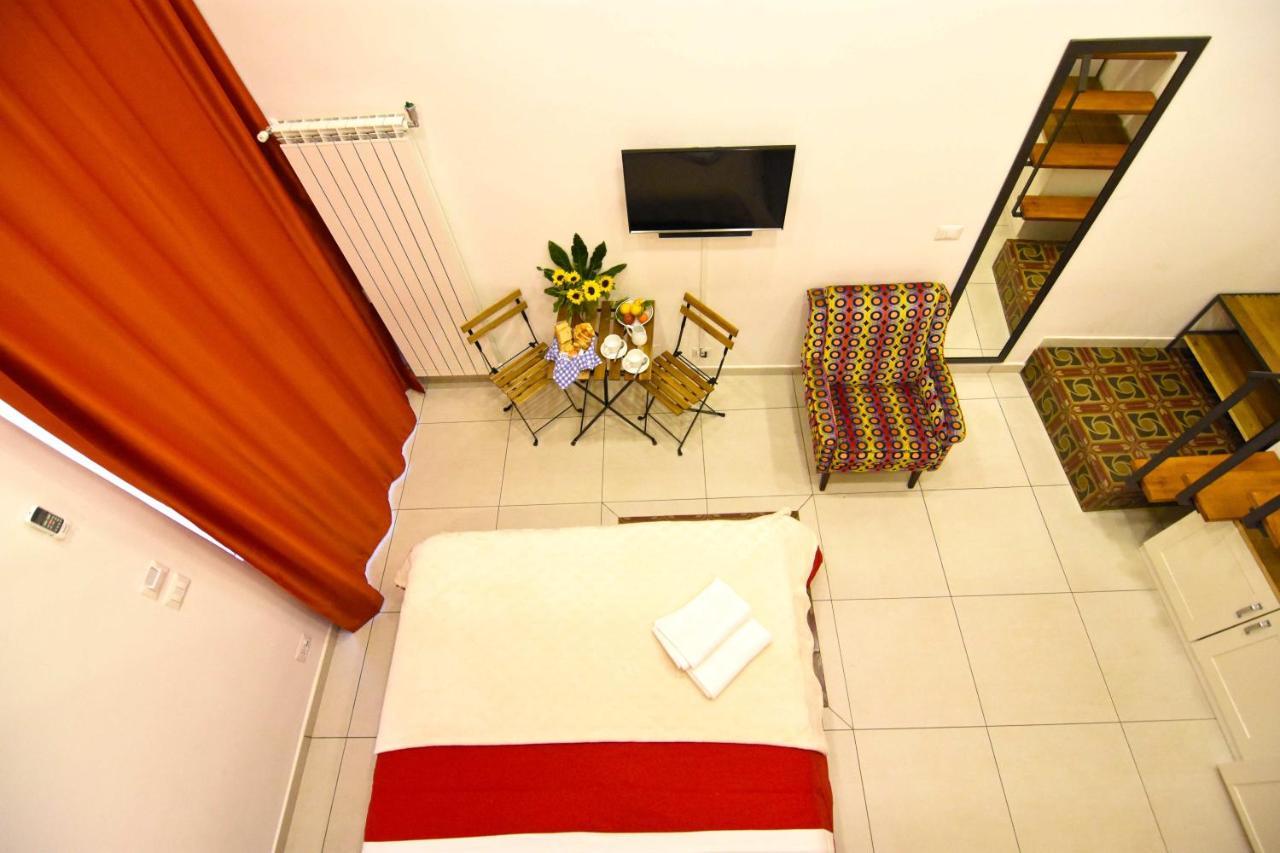 Ninarella Napoli Bed and Breakfast Buitenkant foto